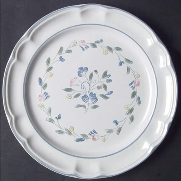 Hearthside- Floral Expressions- set of 2- scallop dinner plates-discontinued - Picture 14 of 14